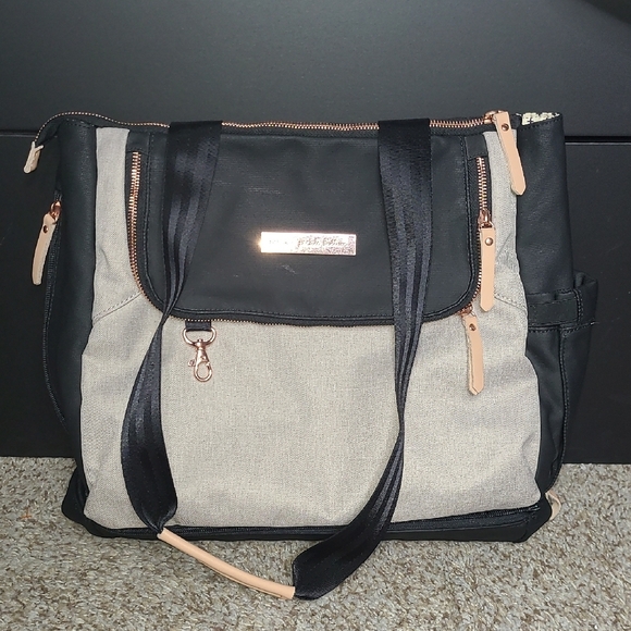 Petunia Pickle Bottom Baby Bag Black and Cream Tote - Picture 1 of 16